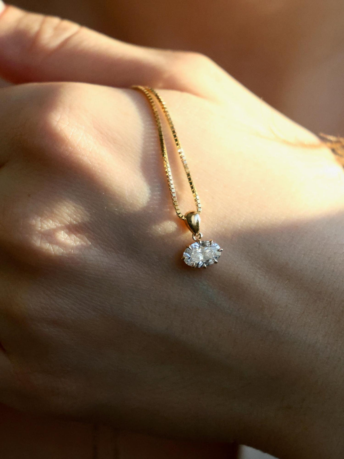 East-West Oval Cut Diamond Pendant Necklace | 18K Yellow Gold Pendent