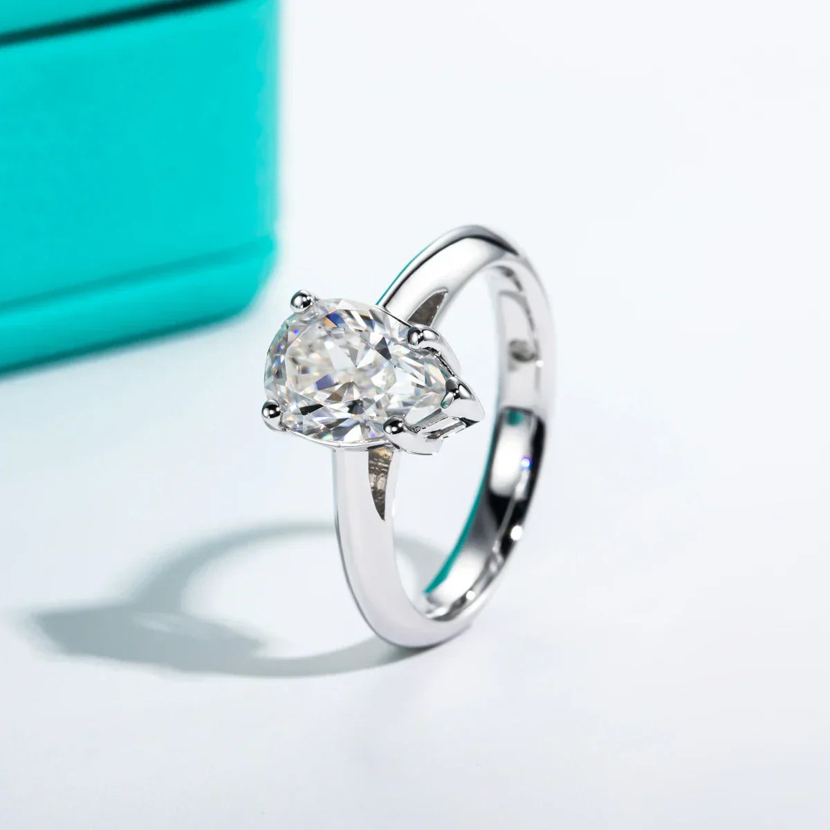 VVS1 2.5CT Pear Cut Engagement Ring