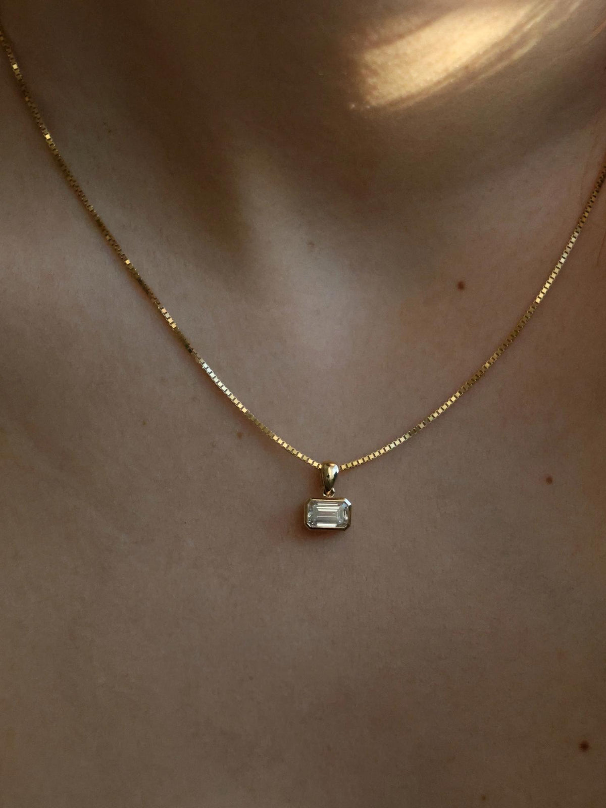 Horizontal Emerald Diamond Necklace | East-West Bezel Set Pendant Necklace