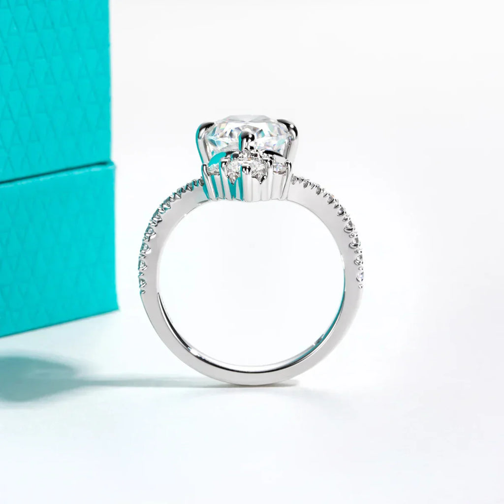 3 CT Oval Cut Moissanite Engagement Ring