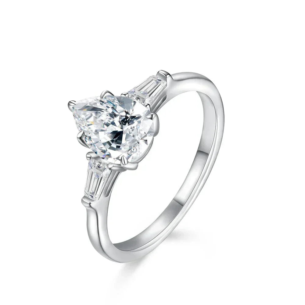 VVS1 D Color 1.5 CT Pear Cut Moissanite Ring