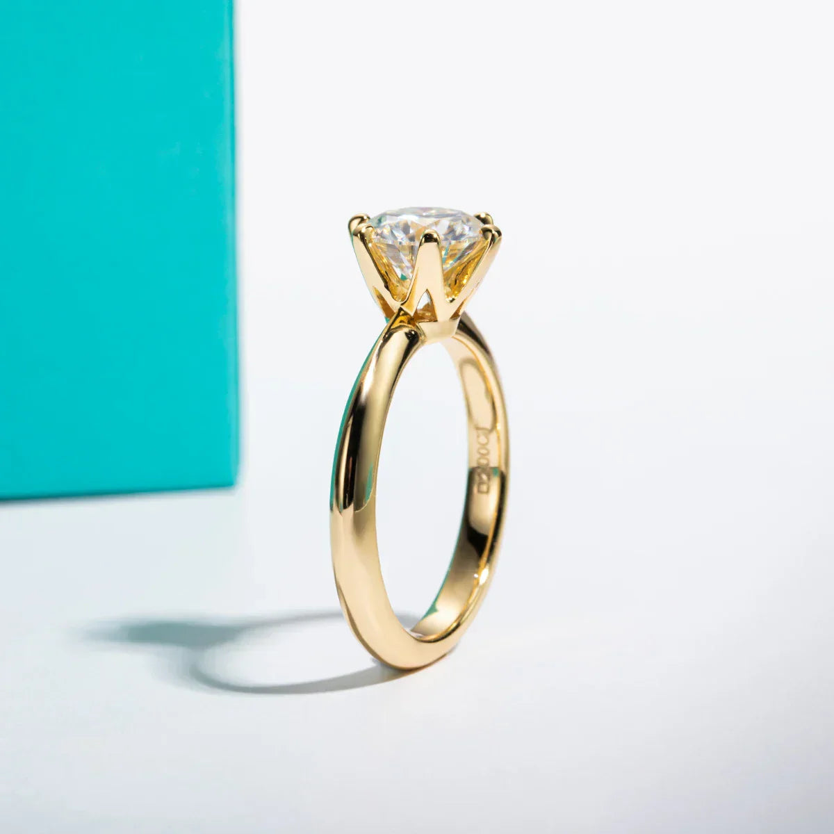 2CT/3CT Round Cut Moissanite Solitaire Ring