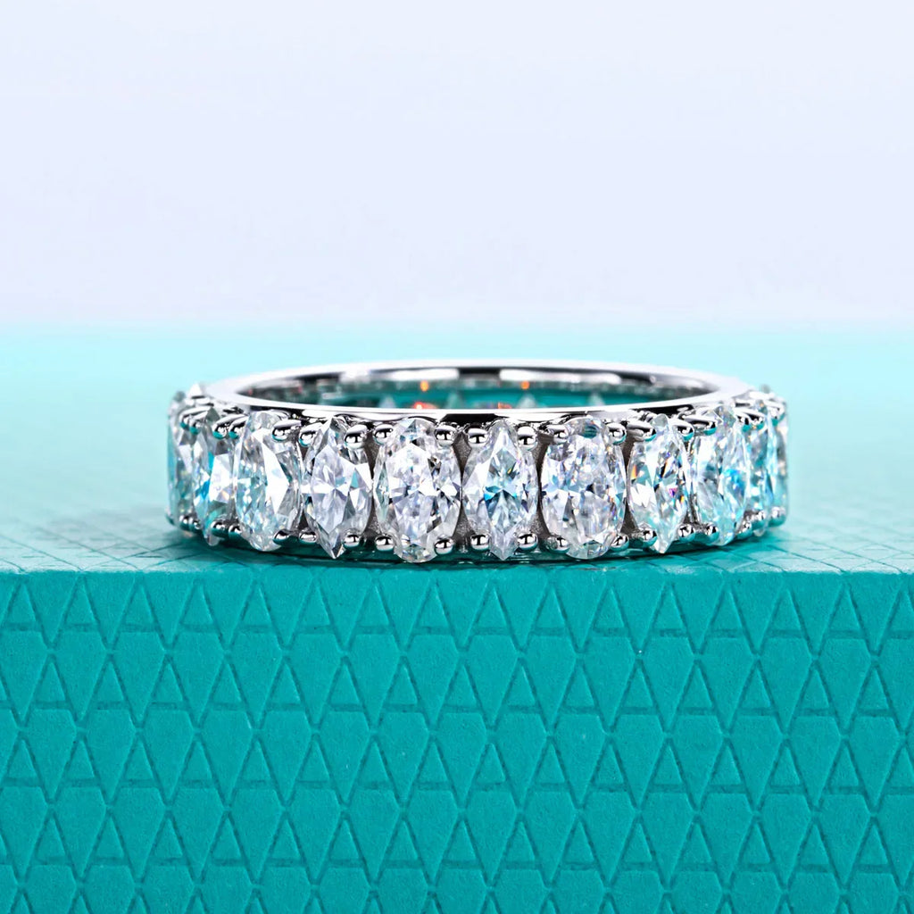 0.3 CT Oval & 0.2 CT Marquise Cut Moissanite Eternity Band