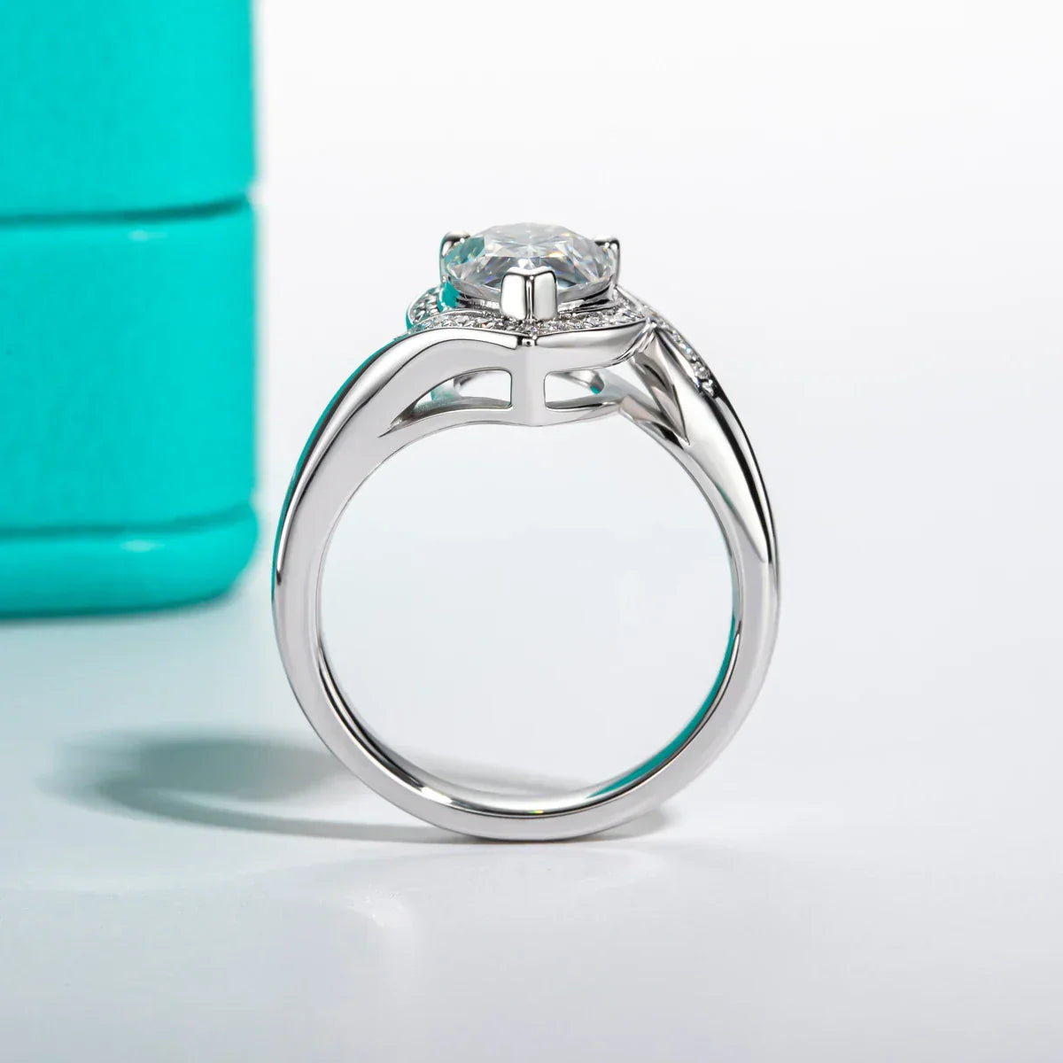 2.5 CT Pear Cut Moissanite Halo Engagement Ring