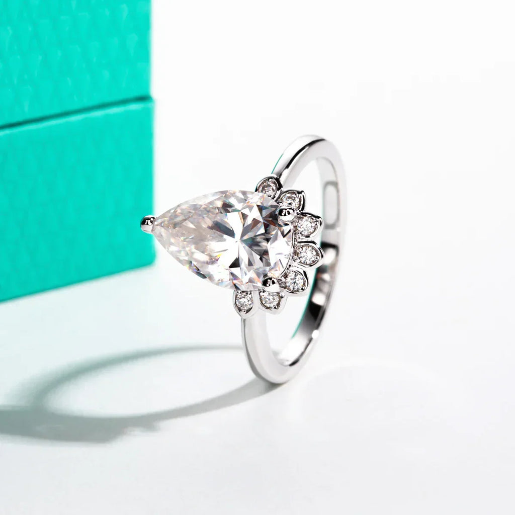 4CT Pear Cut D Color Moissanite Engagement Rings