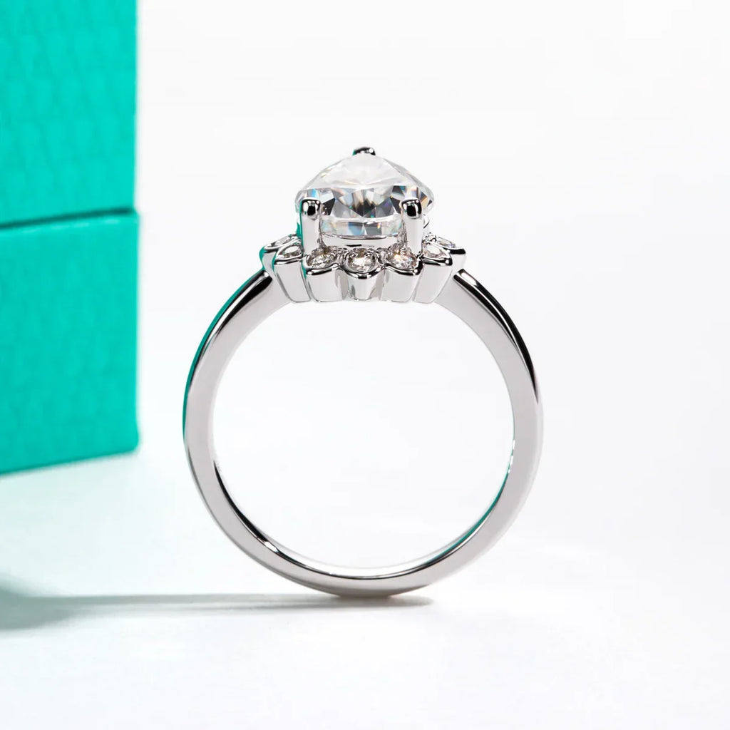 4CT Pear Cut D Color Moissanite Engagement Rings
