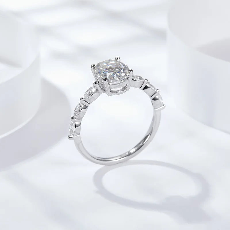 2CT Oval Cut Moissanite Engagement Ring