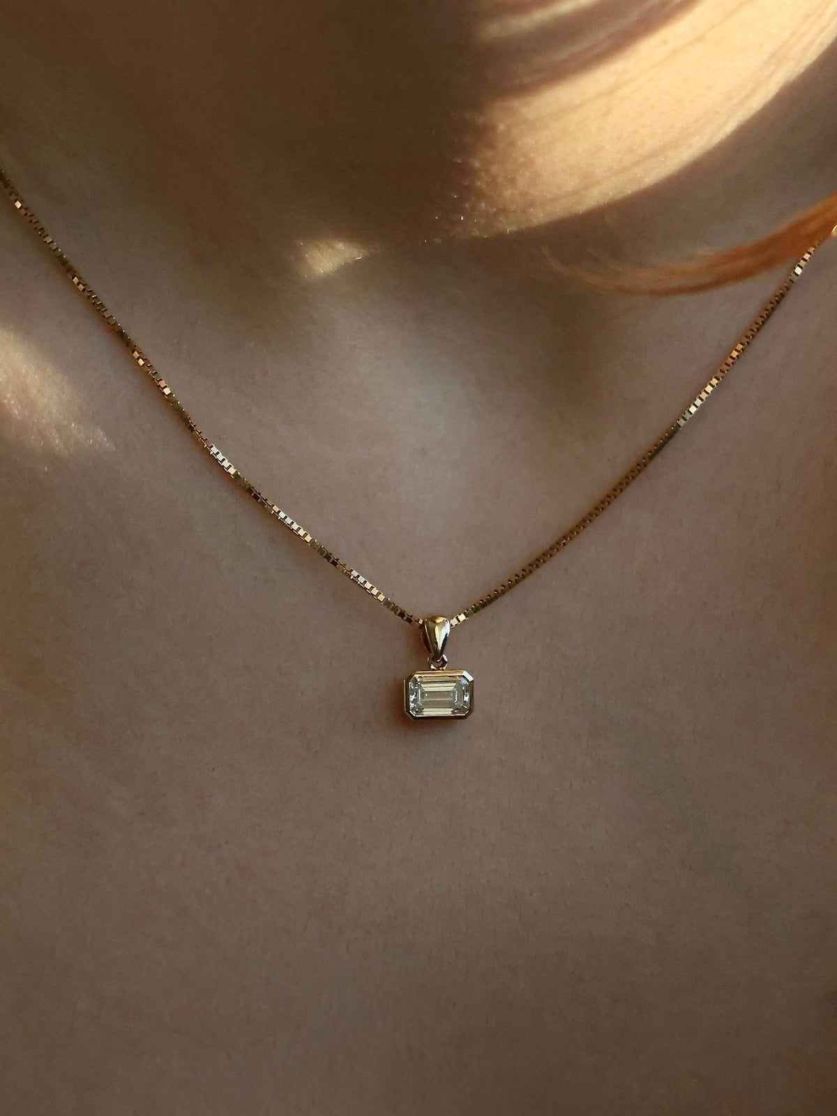 Horizontal Emerald Diamond Necklace | East-West Bezel Set Pendant Necklace