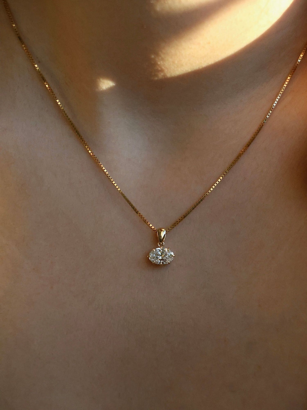 East-West Oval Cut Diamond Pendant Necklace | 18K Yellow Gold Pendent